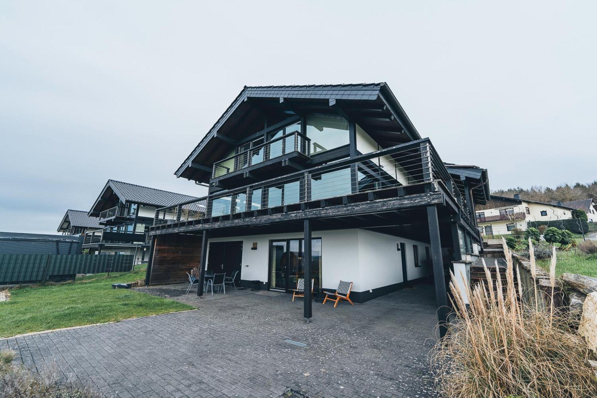 Hunsrueck Valley View Apartment With Cedar Sauna Bruschied 外观 照片