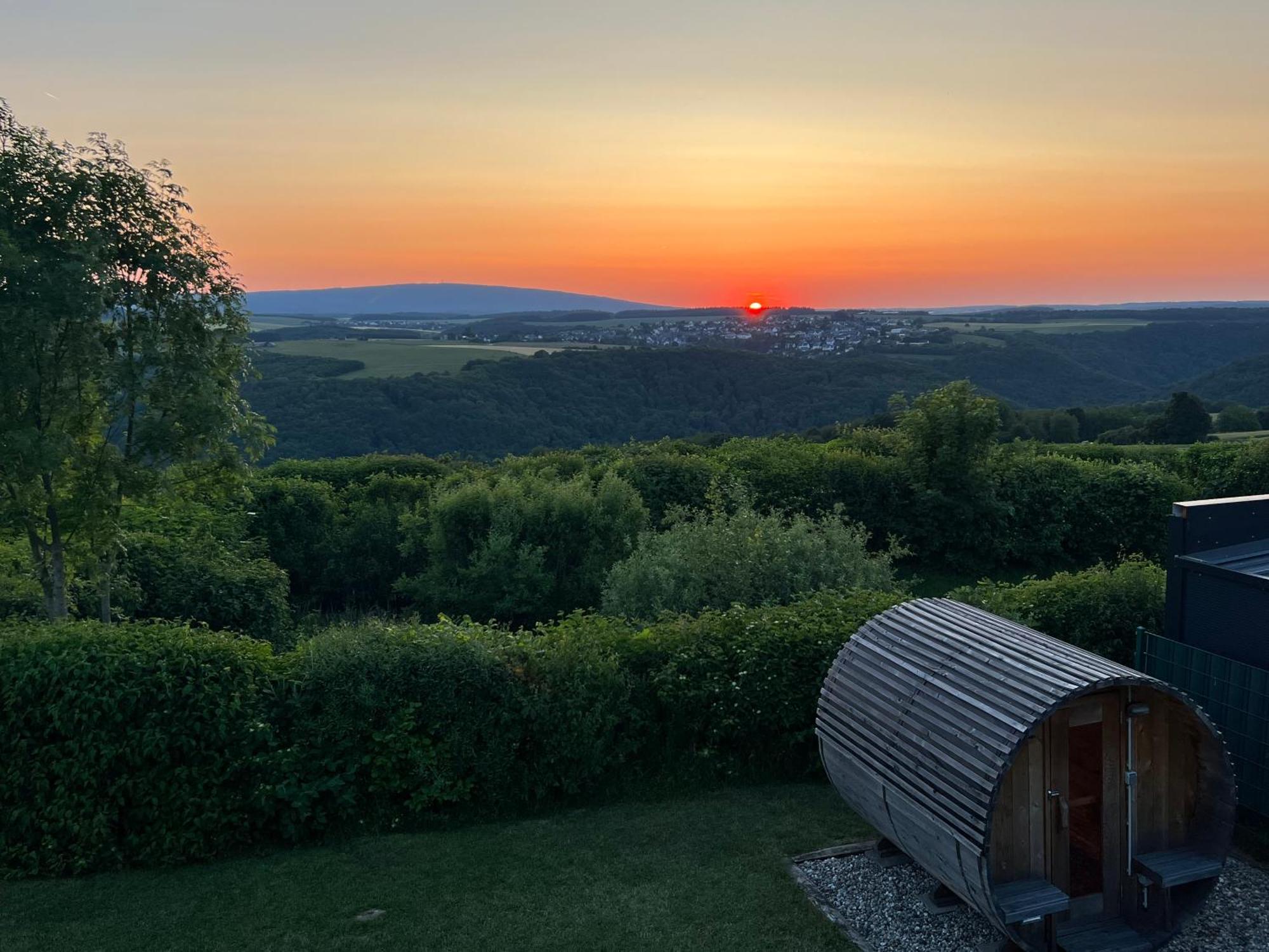 Hunsrueck Valley View Apartment With Cedar Sauna Bruschied 外观 照片